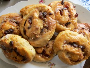 Soja-Dinkel-Schnecken mit Zimt & Vanille